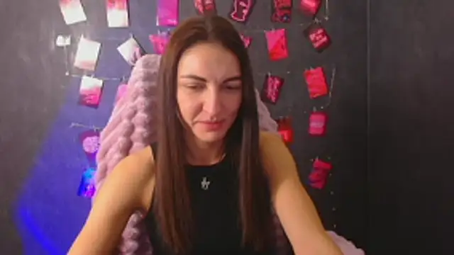 Snapshot of Aurora_Loveu chatting on December 17, 2025, 11:22 pm Aurora Loveu online show from December 17, 2025, 11:22 pm