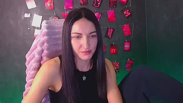 Snapshot of Aurora_Loveu chatting on January 7, 2026, 1:24 pm Aurora Loveu online show from January 7, 2026, 1:24 pm