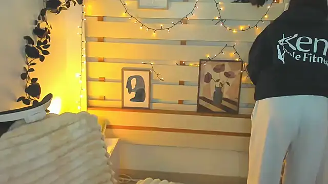 Snapshot of Aurora_Loveu chatting on February 5, 2026, 8:46 pm Aurora Loveu online show from February 5, 2026, 8:46 pm