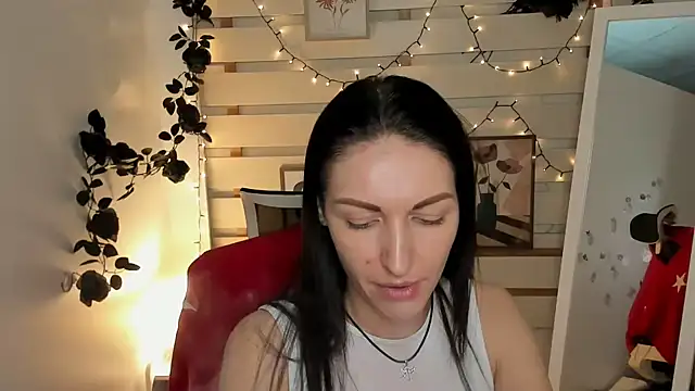 Snapshot of Aurora_Loveu chatting on February 13, 2026, 10:28 pm Aurora Loveu online show from February 13, 2026, 10:28 pm