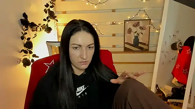 Snapshot of Aurora_Loveu chatting on February 14, 2026, 10:28 pm Aurora Loveu online show from February 14, 2026, 10:28 pm