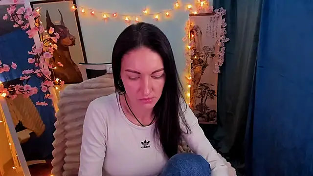 Snapshot of Aurora_Loveu chatting on February 21, 2026, 10:44 pm Aurora Loveu online show from February 21, 2026, 10:44 pm