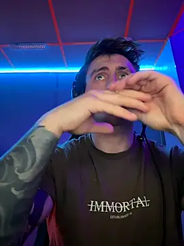 Oscar Miller  online show from October 16, 2025, 9:49 pm