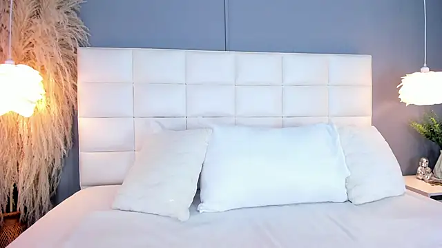 Snapshot of MiaVixen_ chatting on November 21, 2025, 4:55 am MiaVixen online show from November 21, 2025, 4:55 am