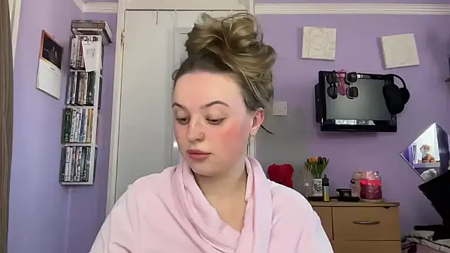 Snapshot of SexySashaxox chatting on October 25, 2025, 2:02 pm SexySashaxox online show from October 25, 2025, 2:02 pm