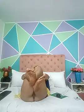 Morenaza6420 online show from November 14, 2025, 9:46 pm