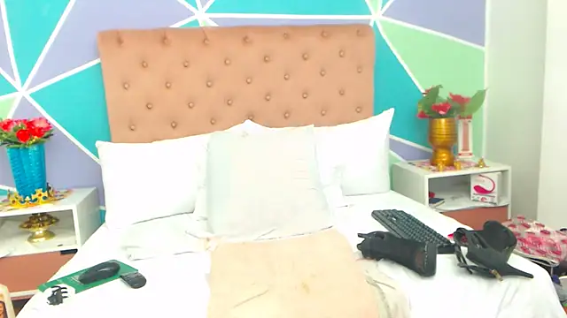 Morenaza6420 online show from March 24, 2026, 9:20 pm