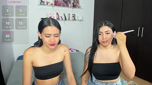 marianaandvalen online show from November 12, 2025, 11:21 am