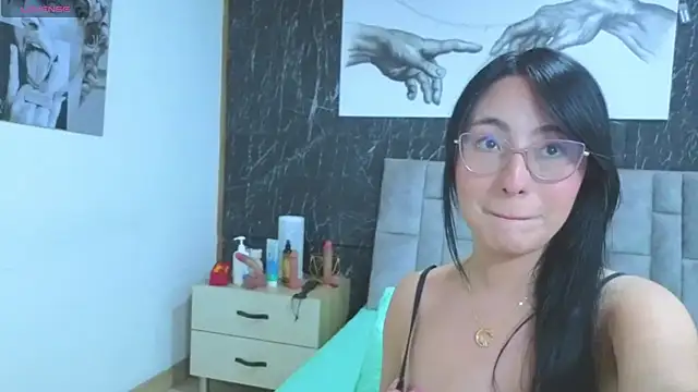 emily vermont online show from December 14, 2025, 3:45 am