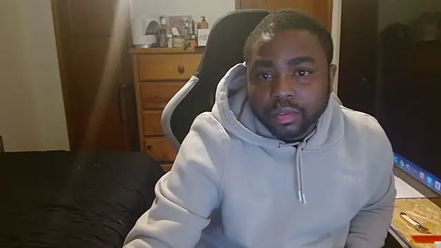 Snapshot of Breadwinnah chatting on December 18, 2025, 3:45 am Breadwinnah online show from December 18, 2025, 3:45 am