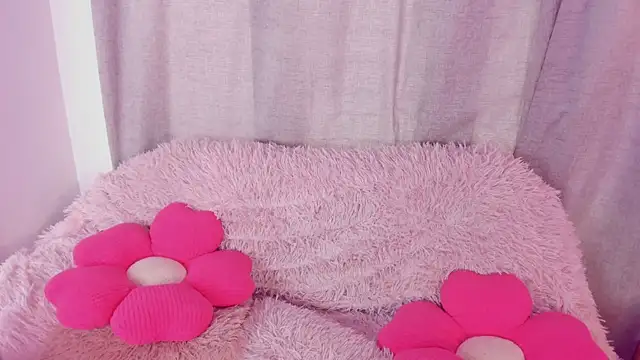 Snapshot of ameliiaa_smith chatting on December 20, 2025, 8:16 pm ameliiaa smith online show from December 20, 2025, 8:16 pm