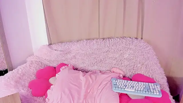 Snapshot of ameliiaa_smith chatting on February 9, 2026, 9:19 pm ameliiaa smith online show from February 9, 2026, 9:19 pm