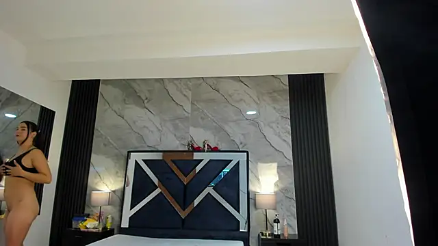 VioletRose as online show from September 13, 2025, 3:45 pm