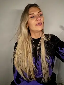 Melody1600 online show from October 19, 2025, 6:52 pm