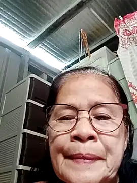 Snapshot of Sweet-Lita50 chatting on November 14, 2025, 4:22 am Sweet-Lita50 online show from November 14, 2025, 4:22 am