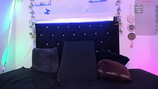 AkariRosetti online show from September 11, 2025, 1:11 pm