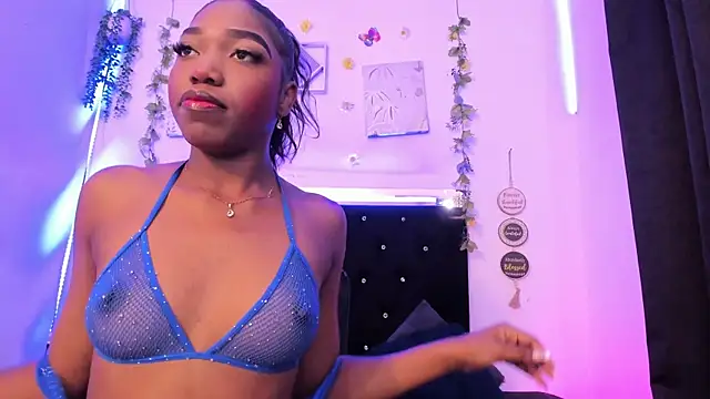 AkariRosetti online show from September 30, 2025, 12:43 pm