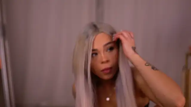 Snapshot of NickyBenz chatting on October 23, 2025, 5:55 pm NickyBenz online show from October 23, 2025, 5:55 pm