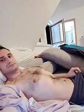 Mili221 online show from December 22, 2025, 3:36 am