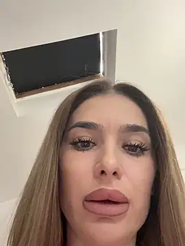 KaseyQuinn  online show from October 11, 2025, 9:52 am