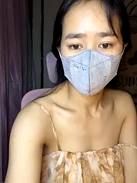 TiNa 04 online show from October 20, 2025, 10:43 pm