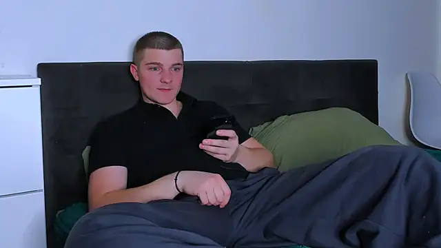 Snapshot of Your_Claddagh chatting on January 10, 2026, 11:31 pm Your Claddagh online show from January 10, 2026, 11:31 pm