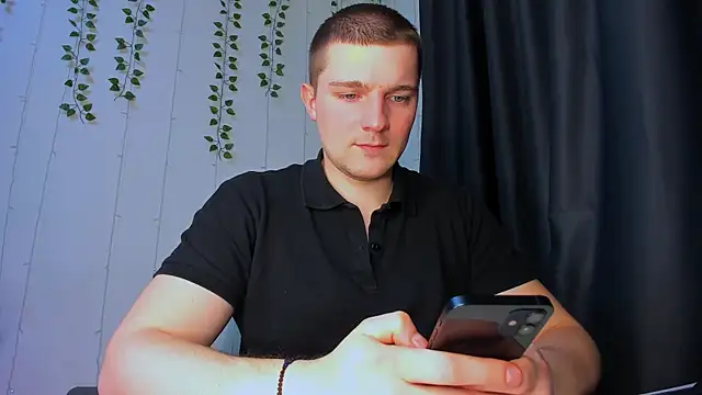 Snapshot of Your_Claddagh chatting on February 8, 2026, 6:11 pm Your Claddagh online show from February 8, 2026, 6:11 pm