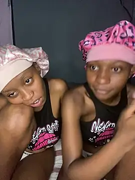 Snapshot of LonelyQueenxx25 chatting on January 16, 2026, 10:36 pm LonelyQueenxx25 online show from January 16, 2026, 10:36 pm