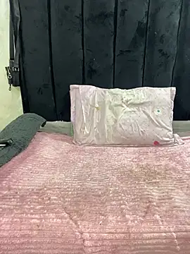 Snapshot of LonelyQueenxx25 chatting on February 14, 2026, 8:16 pm LonelyQueenxx25 online show from February 14, 2026, 8:16 pm