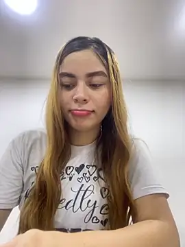 Snapshot of CharlotteBrownn_ chatting on November 1, 2025, 3:30 am CharlotteBrownn online show from November 1, 2025, 3:30 am