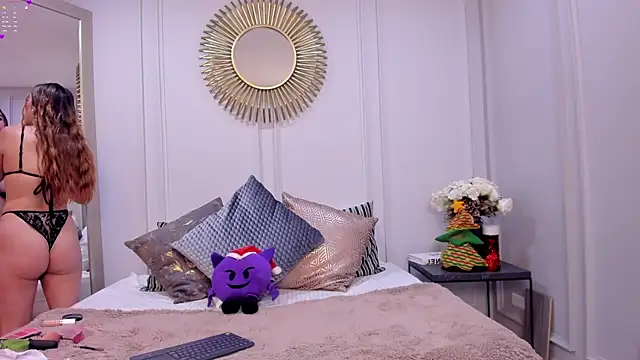 Snapshot of CharlotteBrownn_ chatting on December 17, 2025, 5:02 am CharlotteBrownn online show from December 17, 2025, 5:02 am