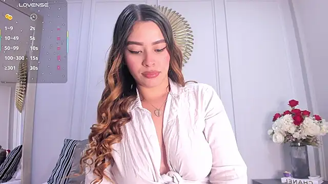 CharlotteBrownn  online show from March 30, 2026, 11:39 pm