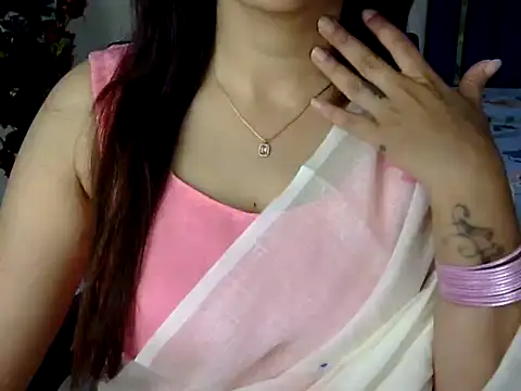 Rumi cute online show from April 13, 2026, 4:45 pm