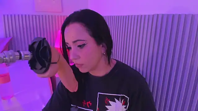 ori whore online show from April 6, 2026, 3:15 am