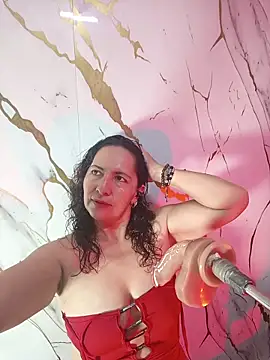 Luna Naughty1 online show from April 1, 2026, 7:33 pm