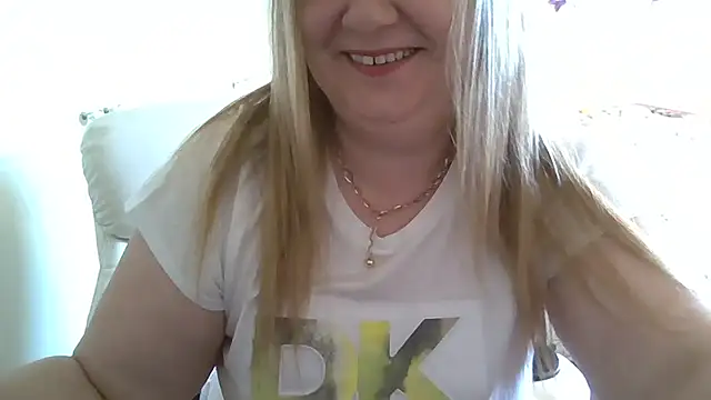 Snapshot of arianamodel4you chatting on November 27, 2025, 12:51 pm arianamodel4you online show from November 27, 2025, 12:51 pm