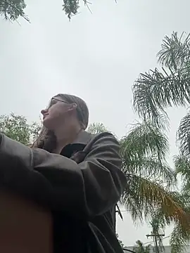 iron alina online show from March 25, 2026, 7:42 pm