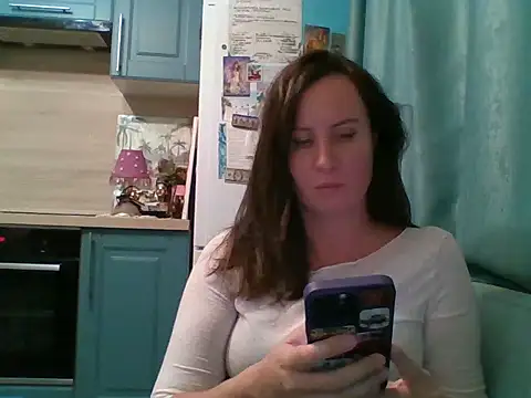 ALICAINWONDERLAND online show from October 27, 2025, 5:50 pm