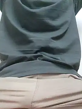 Snapshot of coupleyug chatting on December 21, 2025, 10:33 am coupleyug online show from December 21, 2025, 10:33 am