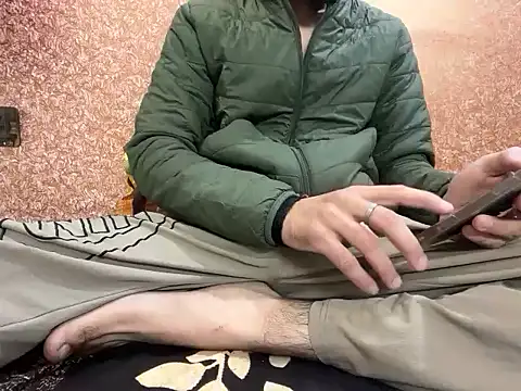 Snapshot of coupleyug chatting on January 18, 2026, 11:14 am coupleyug online show from January 18, 2026, 11:14 am