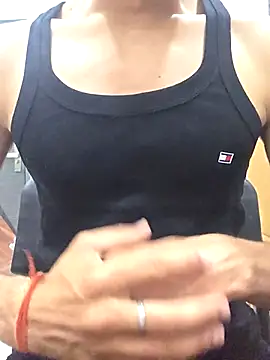 Snapshot of coupleyug chatting on March 13, 2026, 11:39 am coupleyug online show from March 13, 2026, 11:39 am