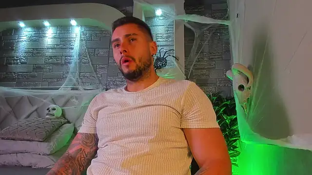 Snapshot of dominic_de_luca chatting on October 18, 2025, 3:31 am dominic de luca online show from October 18, 2025, 3:31 am