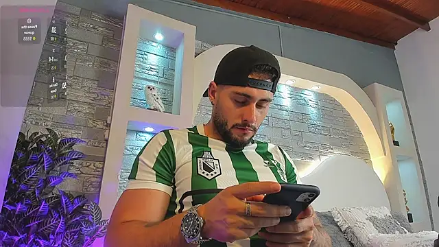 Snapshot of dominic_de_luca chatting on November 27, 2025, 3:19 am dominic de luca online show from November 27, 2025, 3:19 am