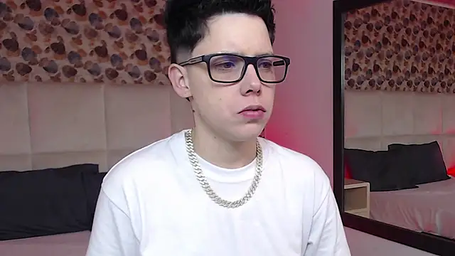 Snapshot of SpencerMontgomery chatting on October 12, 2025, 4:39 pm SpencerMontgomery online show from October 12, 2025, 4:39 pm