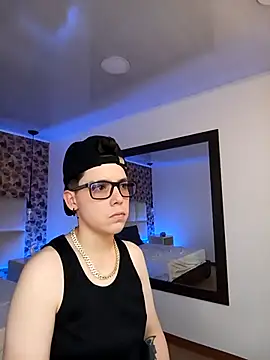 Snapshot of SpencerMontgomery chatting on October 18, 2025, 6:52 pm SpencerMontgomery online show from October 18, 2025, 6:52 pm