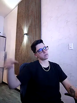 Snapshot of SpencerMontgomery chatting on November 17, 2025, 5:19 pm SpencerMontgomery online show from November 17, 2025, 5:19 pm