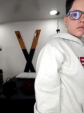 Snapshot of SpencerMontgomery chatting on November 23, 2025, 4:40 pm SpencerMontgomery online show from November 23, 2025, 4:40 pm