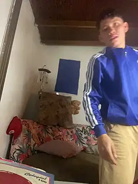 Snapshot of elfernh chatting on October 9, 2025, 10:02 am elfernh online show from October 9, 2025, 10:02 am