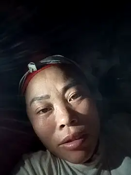 Snapshot of CoMay003 chatting on September 23, 2025, 9:51 pm CoMay003 online show from September 23, 2025, 9:51 pm