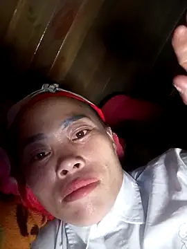 Snapshot of CoMay003 chatting on October 9, 2025, 9:51 am CoMay003 online show from October 9, 2025, 9:51 am